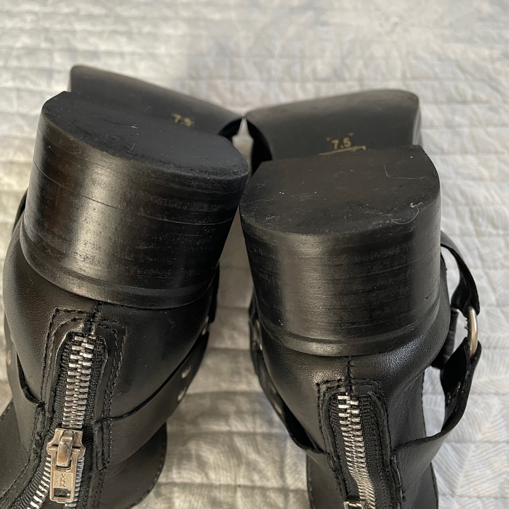 Booties - Picture 5 of 6